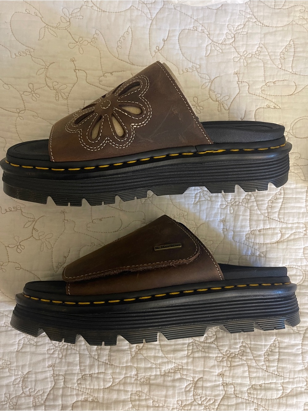 Dr. Martens ZEBZAG Flower Slides Dark Brown Crazy Horse Leather Women’s 9 - Picture 4 of 7